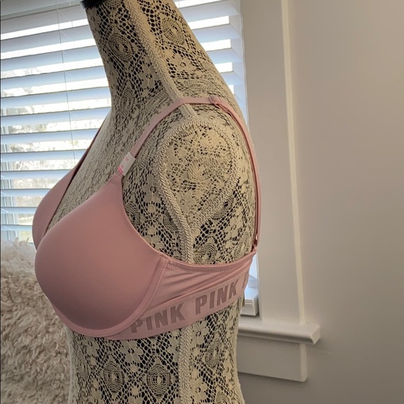 Bras - Picture 2 of 4
